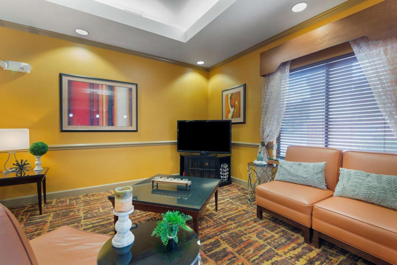 Best Western Plus Suites Greenville Exterior photo