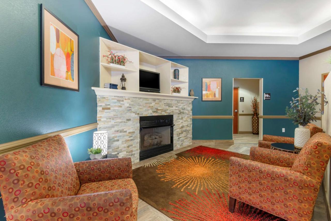 Best Western Plus Suites Greenville Exterior photo